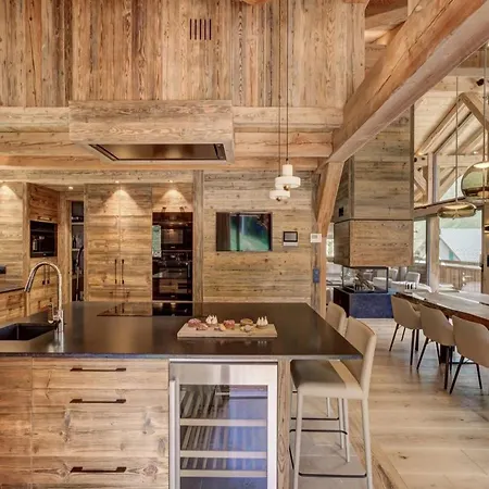 Majesty: Opulent Chalet In The Heart Of Шале *